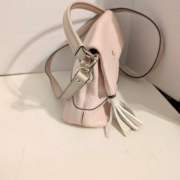 Kate Spade Cream Crossbody Bag with Minimalist Design - Picture 5 of 16